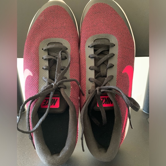 NIKE FLEX LIKE NEW SIZE 12 VERY LIGHT SNEAKERS GREAT TRAVEL SHOE. RARE COLOR - Picture 3 of 8